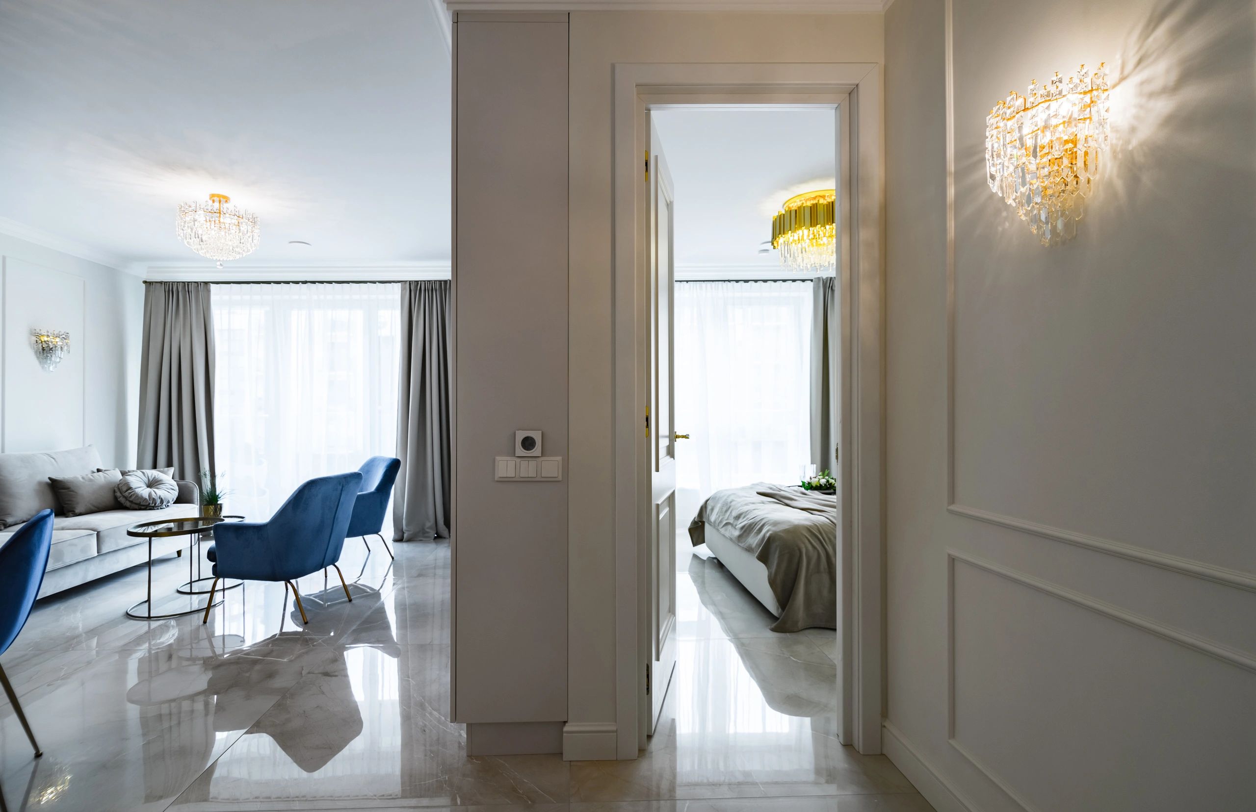 Outdoor blind installation example for homes in Finley